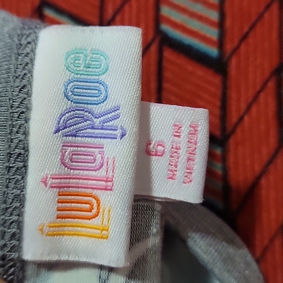 Lularoe Disney Long Sleeve Minnie Mouse Shirt Little Girls Size 6 Baseball Style - Picture 3 of 3